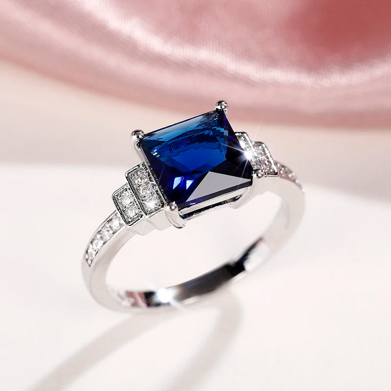 Huitan Vintage Blue Cubic Zirconia Rings for Women Sparkling Wedding Bands Accessories Lady's Rings Anniversary Party Jewelry