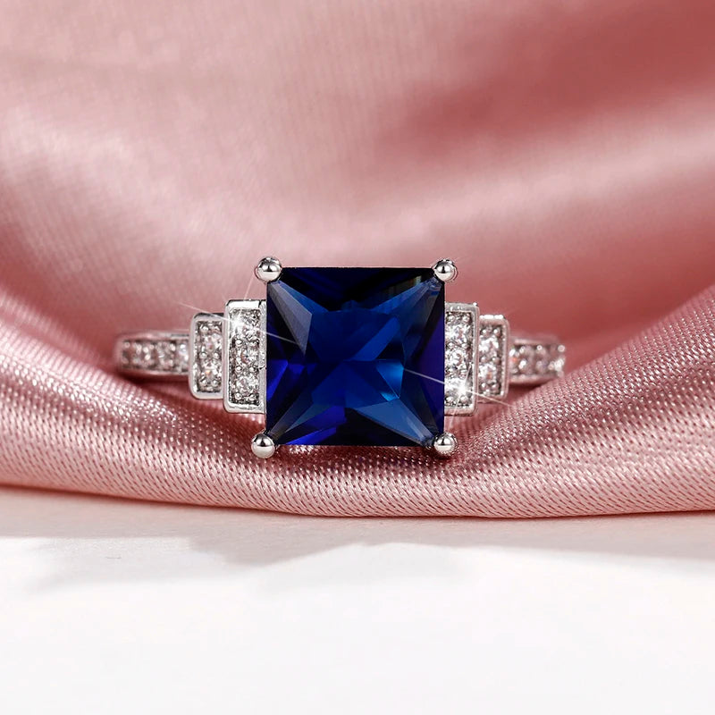 Huitan Vintage Blue Cubic Zirconia Rings for Women Sparkling Wedding Bands Accessories Lady's Rings Anniversary Party Jewelry
