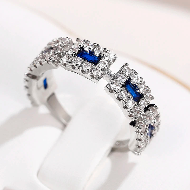 Huitan Vintage Blue Cubic Zirconia Rings for Women Sparkling Wedding Bands Accessories Lady's Rings Anniversary Party Jewelry